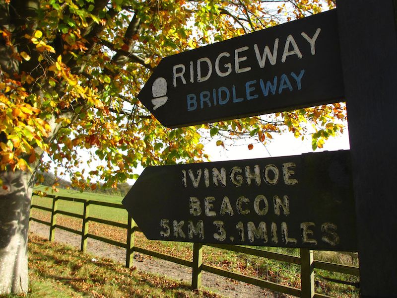 Walking signs - Aylesbury car-free adventures